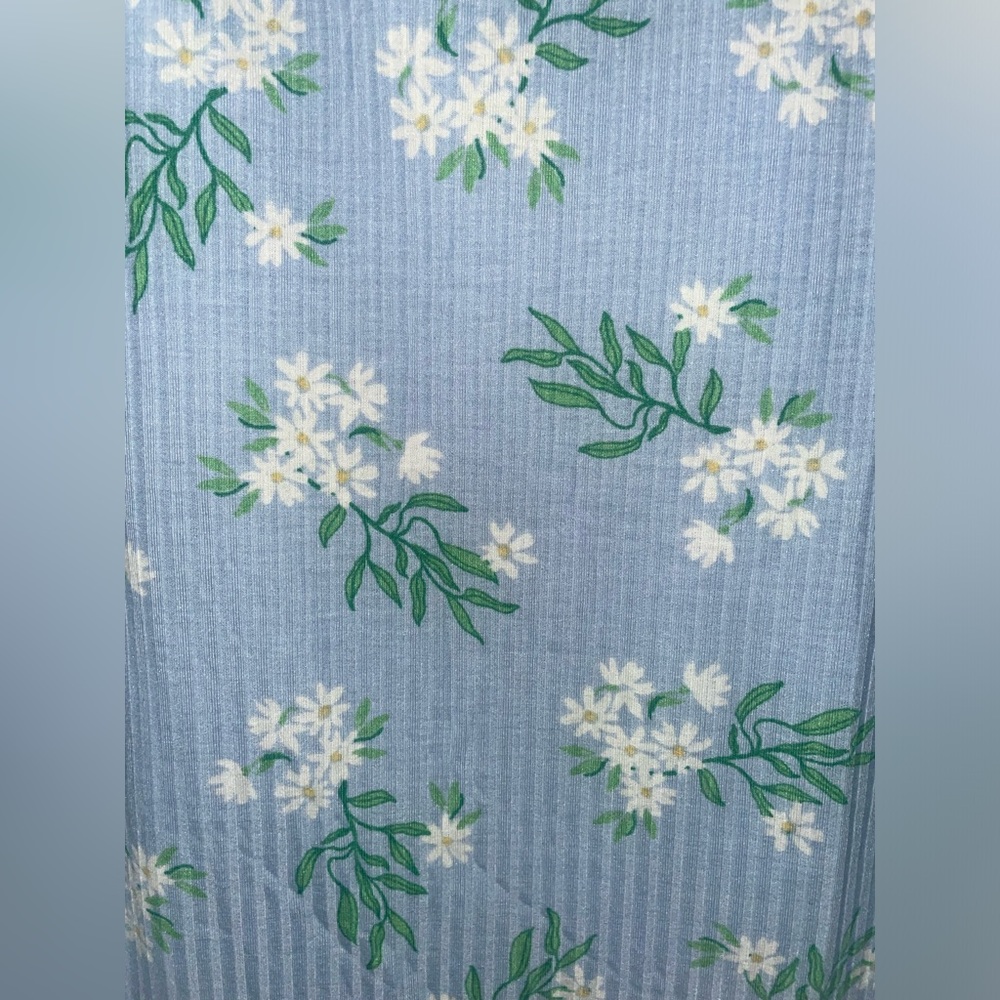 LulaRoe “Stephanie” Top - Picture 4 of 6